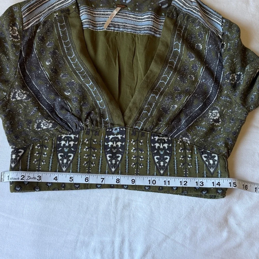 Free People Olive & Blue Patterned V-Neck Cropped Top